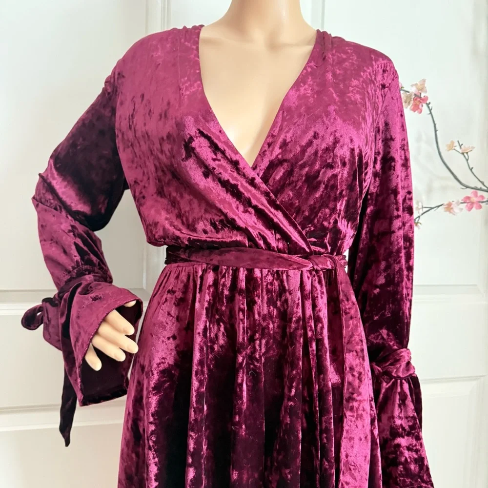 Hommage burgundy velvet romper - Picture 6 of 8